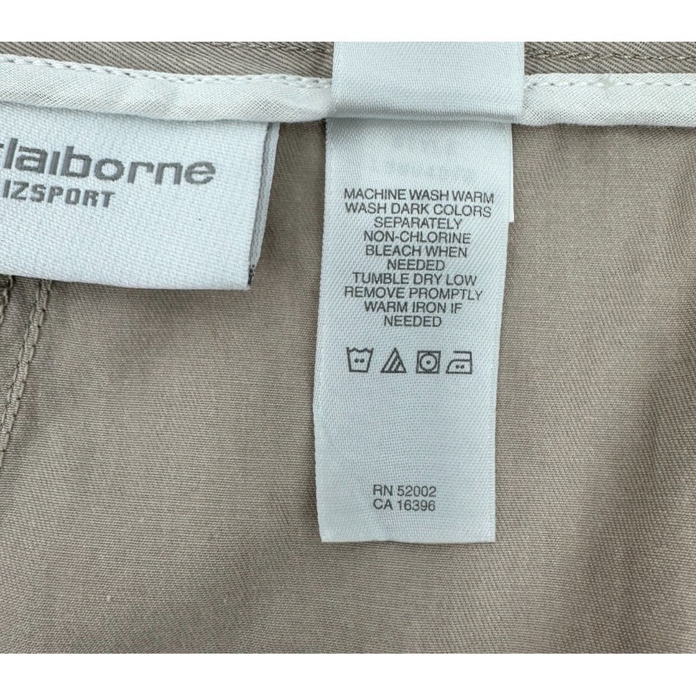 Liz Claiborne LizSport Women's Beige Capri Pants Size 16 Cropped Casual Travel - Picture 10 of 13